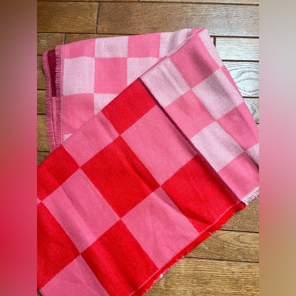 Shirleah plaid scarf